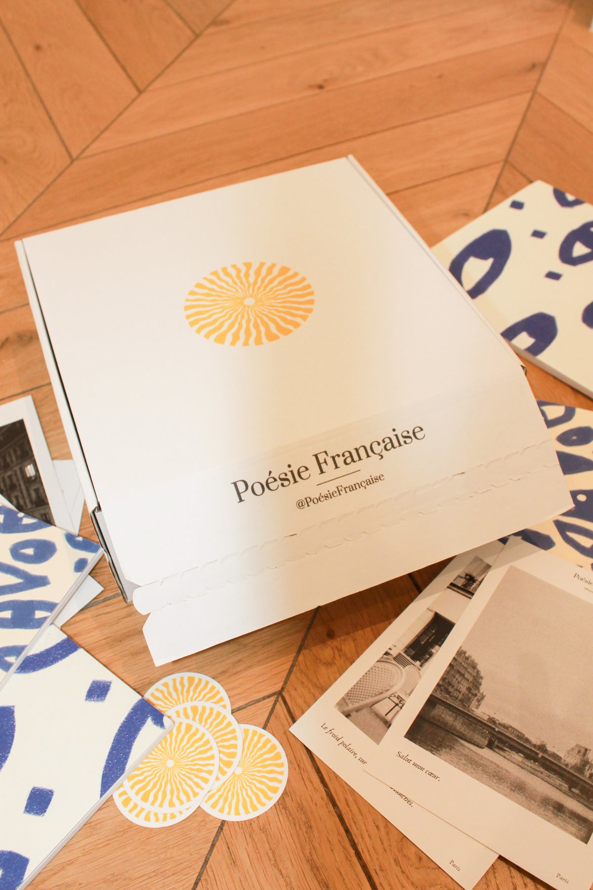French Poetry Discovery Box