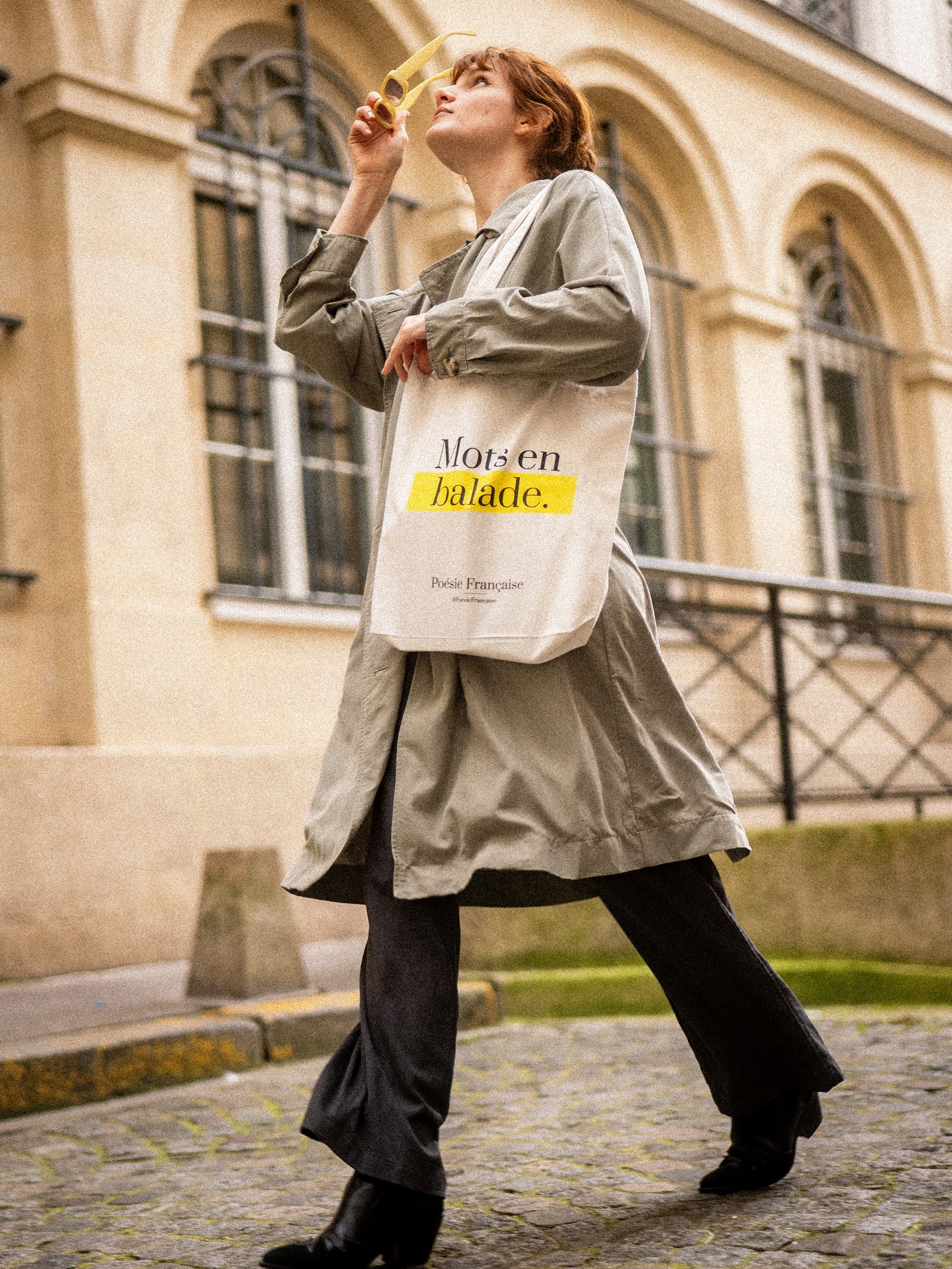 Tote bag Words on a stroll.