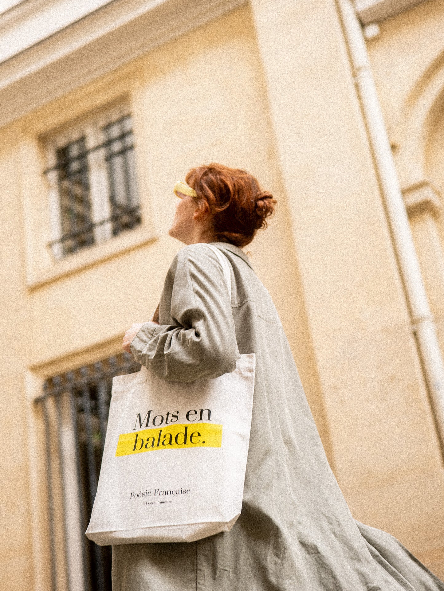 Tote bag Words on a stroll.